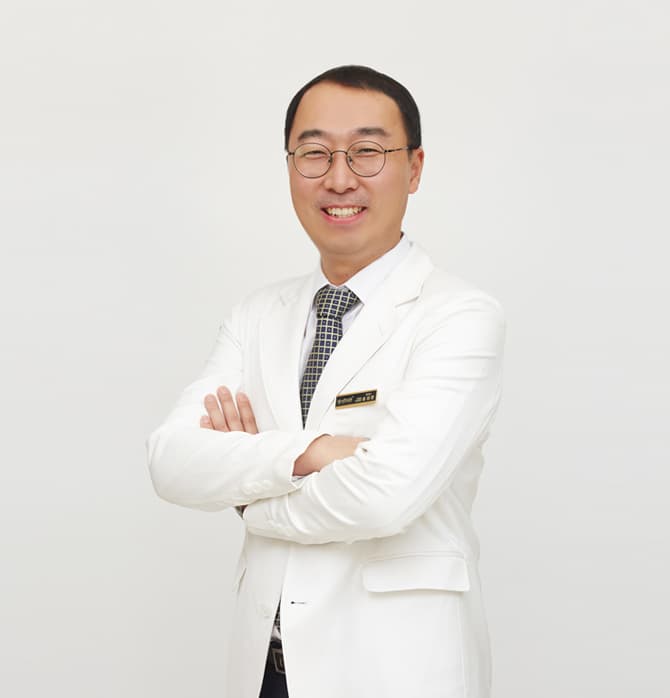 창원점 송성문 대표원장 · 한의사